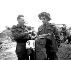 Muñeco espantapajaros de Hitler