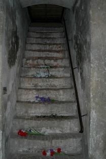 Escaleras acceso Cripta San Cirilo y San Metodio