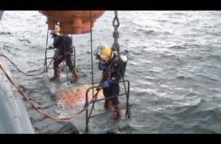 Inspección del Junkers JU-88 hallado en el mar Báltico