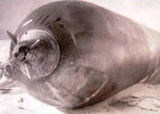 Torpedo fotografiado por el Teniente Joosse