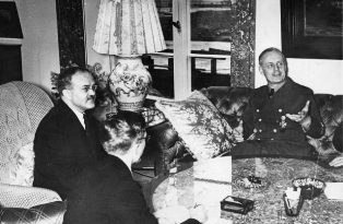 Von Ribbentrop y Molotov en Berlin